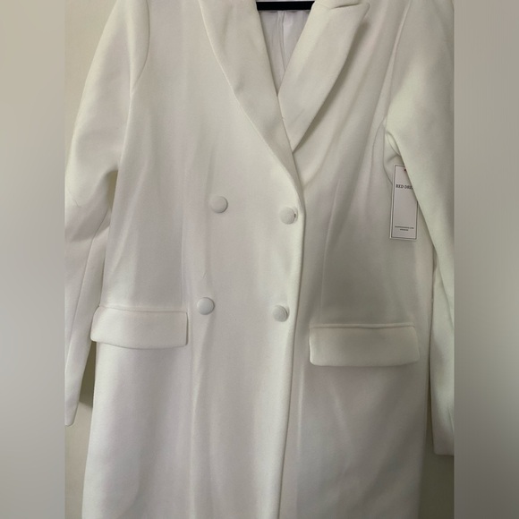 Love wins again white coat by Aura from Red Dress Boutique size xl - Picture 5 of 16